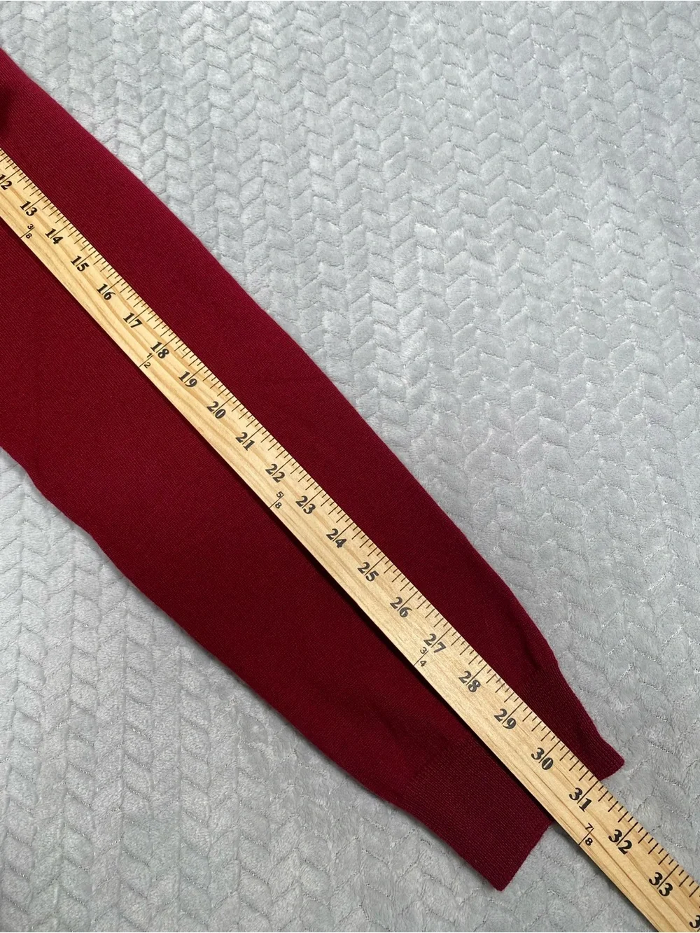 J CREW Mens Sz Large Burgundy Red 100% Merino Wool V Neck Pullover Sweater